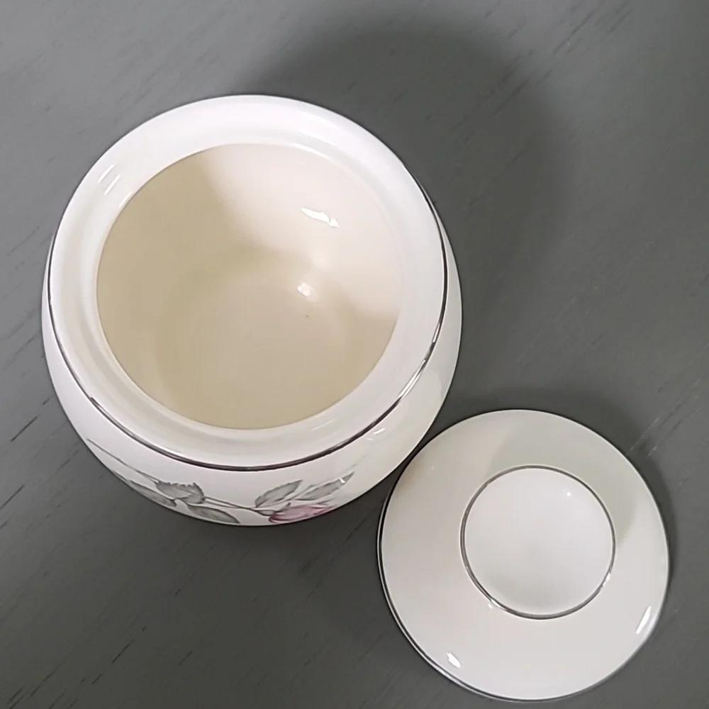 Zylstra Made In USA Floral Cream and Sugar Set